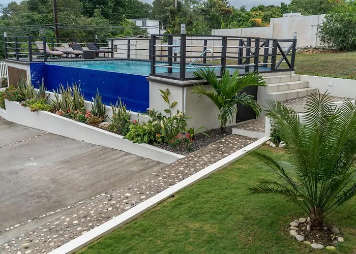 Hospitality Expert Cb1 Pool Chef Holiday home Montego Bay