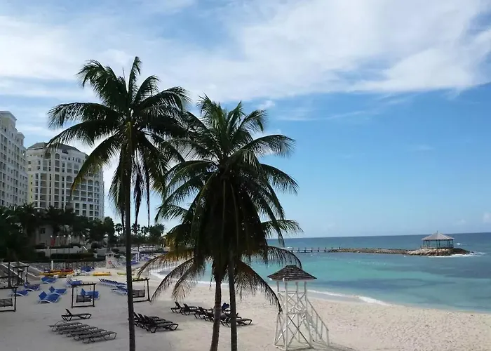 Hospitality Expert Cb1 Pool Chef * Montego Bay