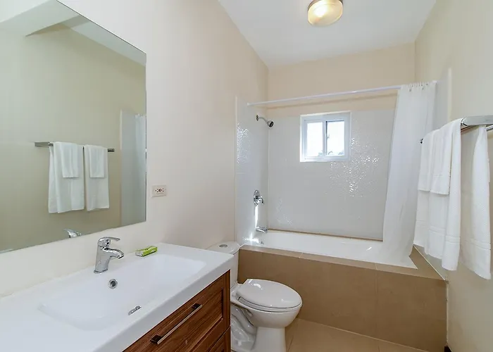 Hospitality Expert Cb1 Pool Chef Holiday home Montego Bay