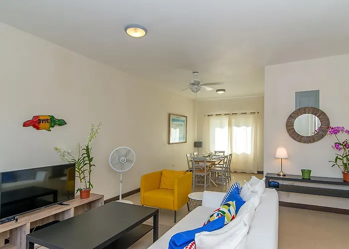Hospitality Expert Cb1 Pool Chef Holiday home Montego Bay